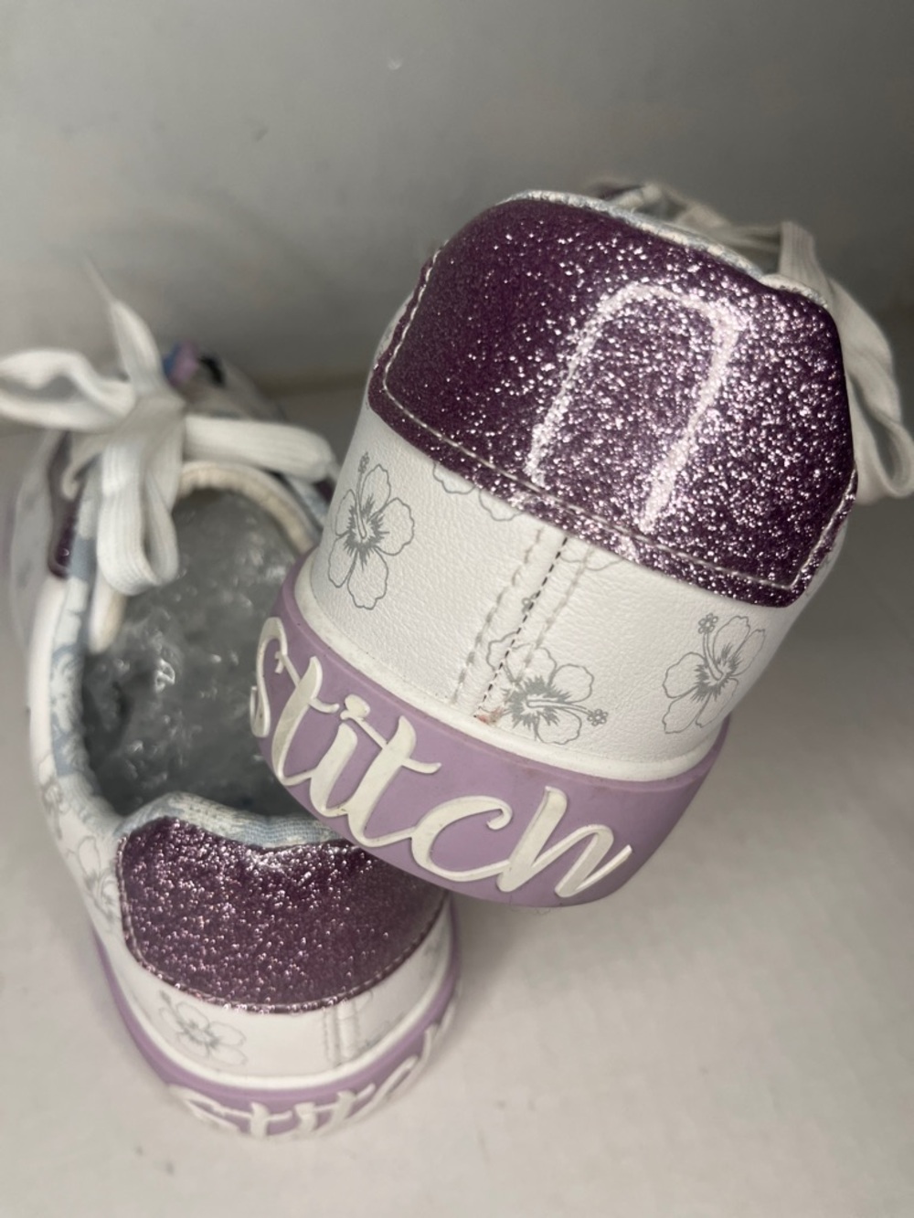 Disney Stitch Women's Sneaker nwot - Picture 10 of 11